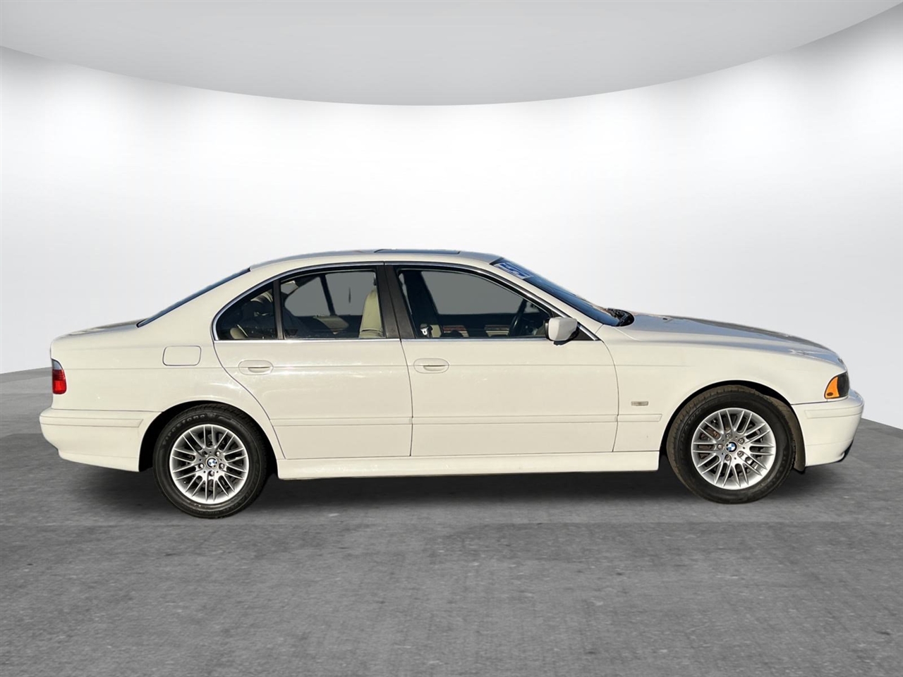 BMW 5 Series  2002