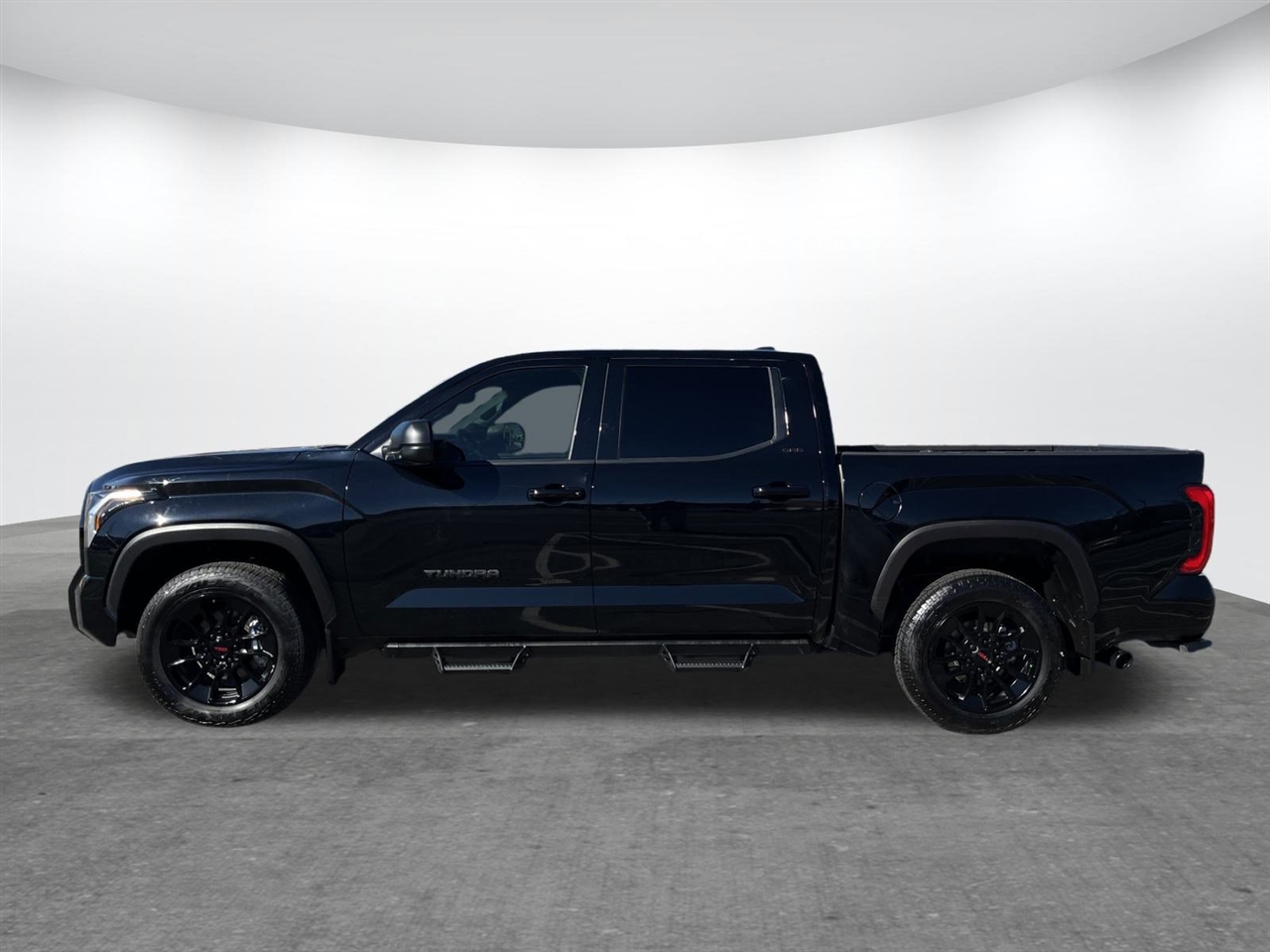 Toyota Tundra 2WD  2025