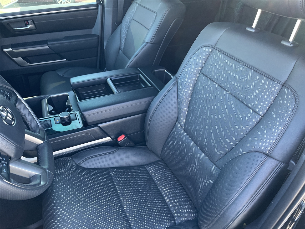 Toyota Tundra 2WD  2025