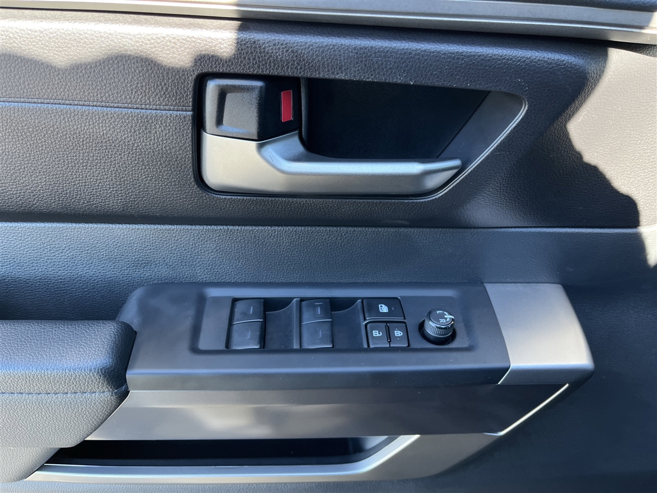 Toyota Tundra 2WD  2025