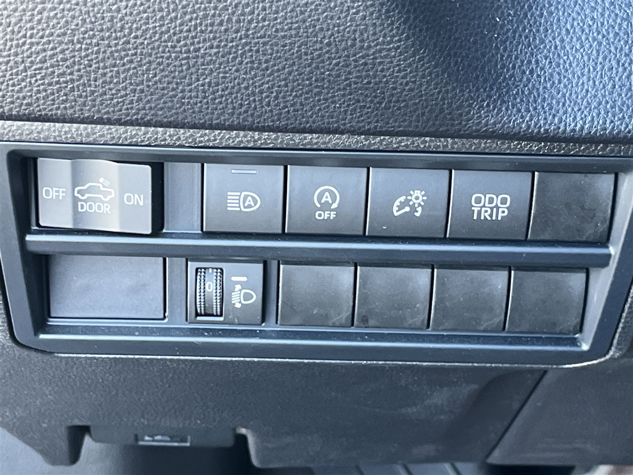 Toyota Tundra 2WD  2025