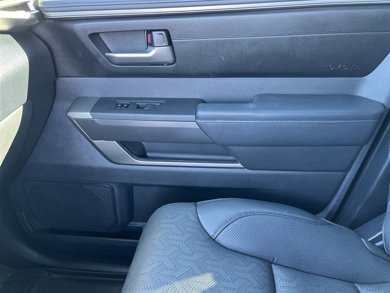 Toyota Tundra 2WD  2025