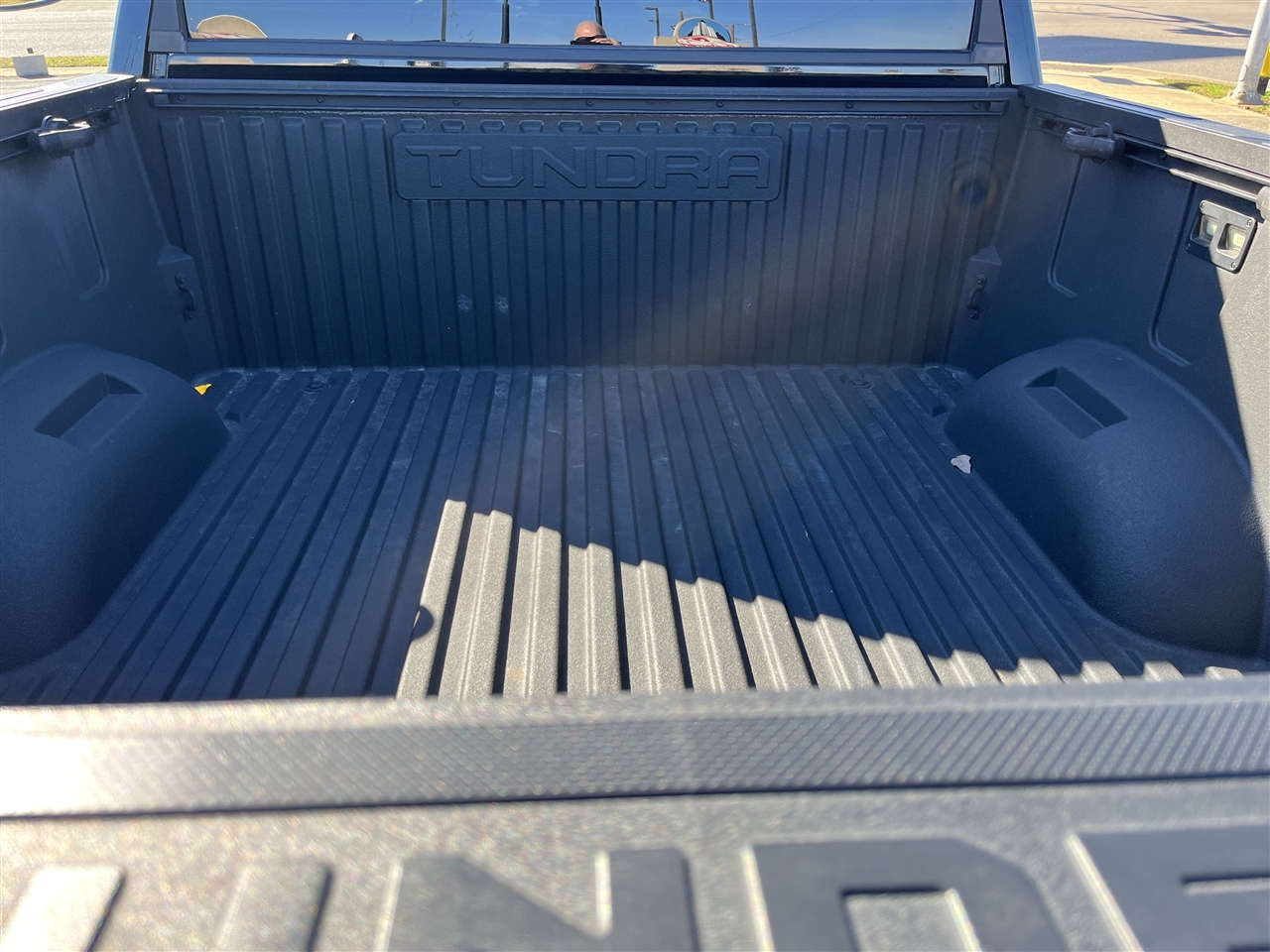 Toyota Tundra 2WD  2025