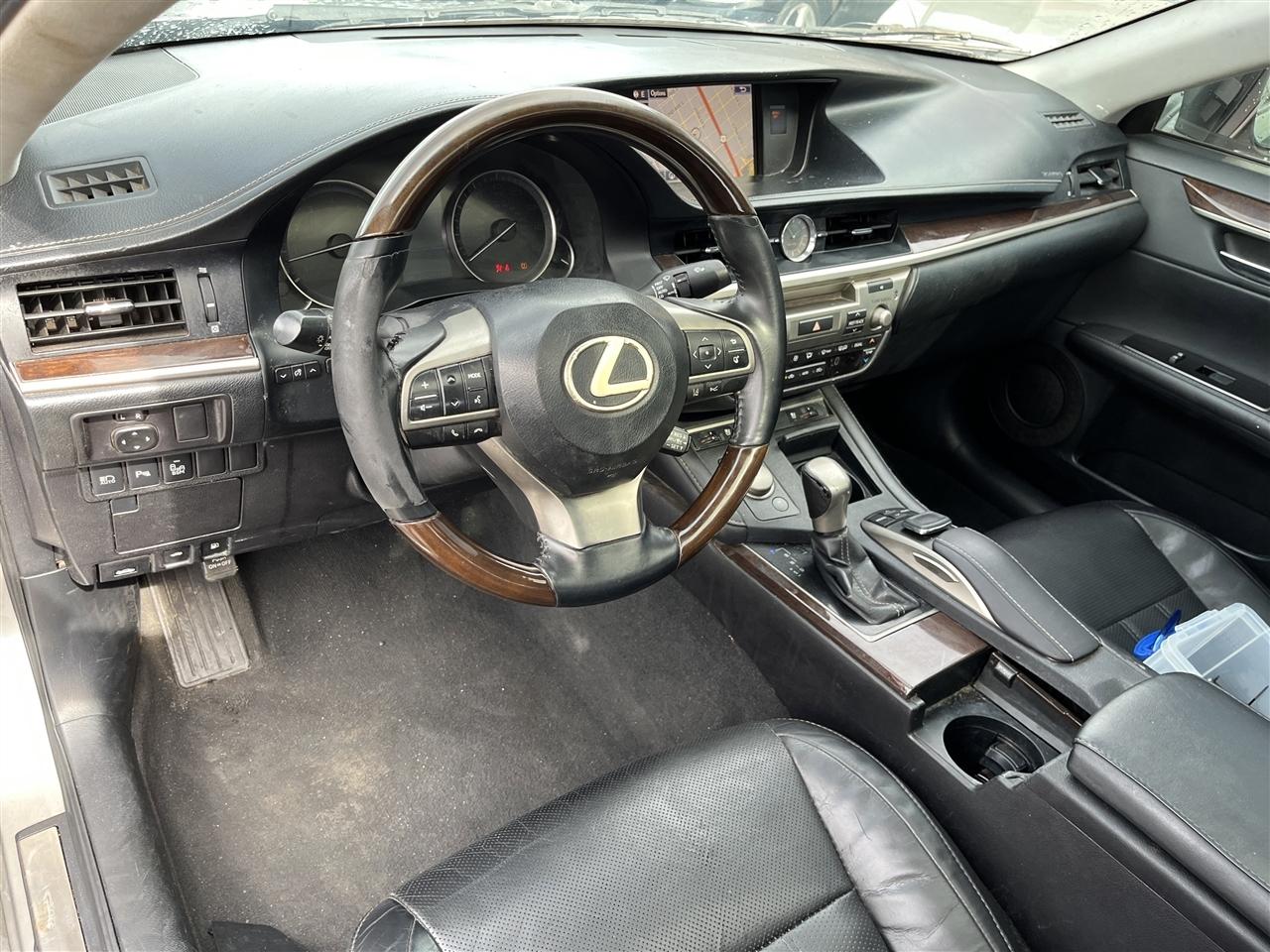 Lexus ES 350  2016