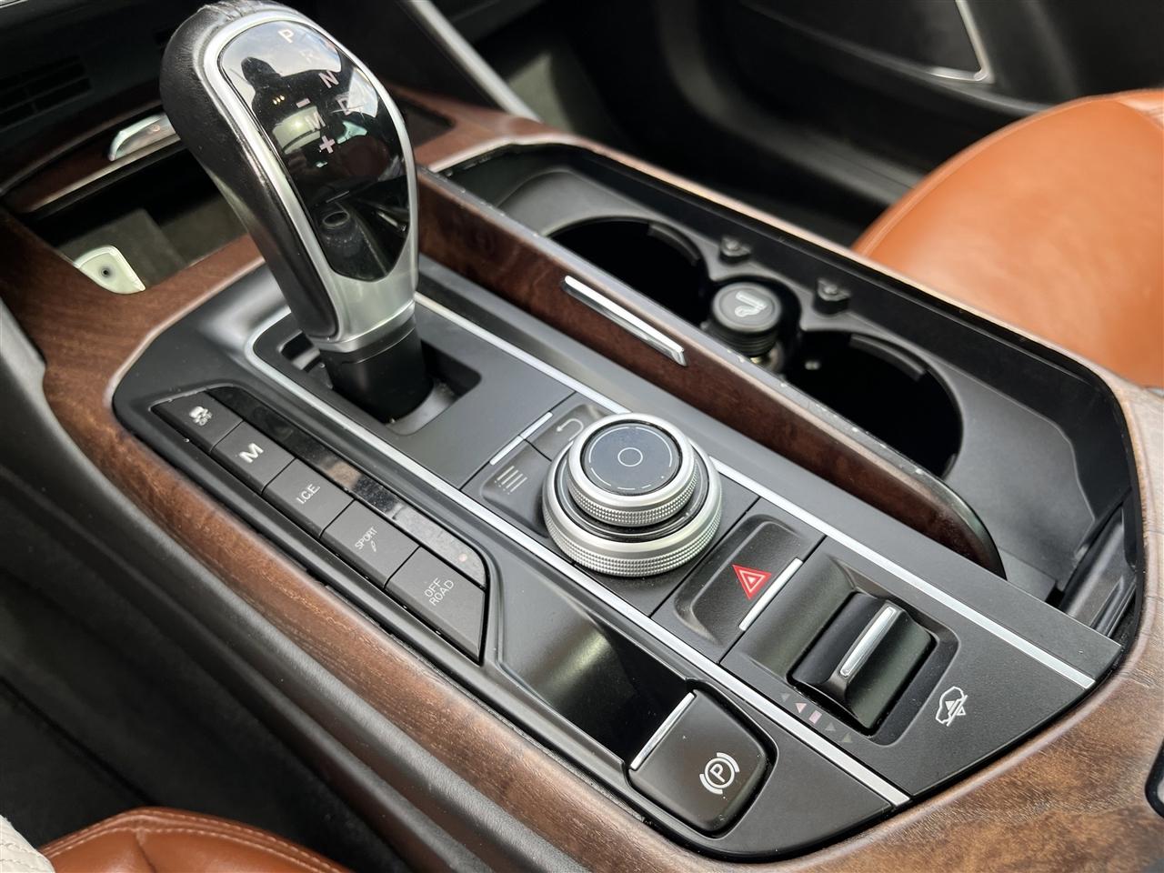 Maserati Levante  2017