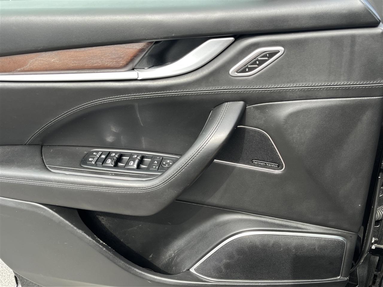 Maserati Levante  2017