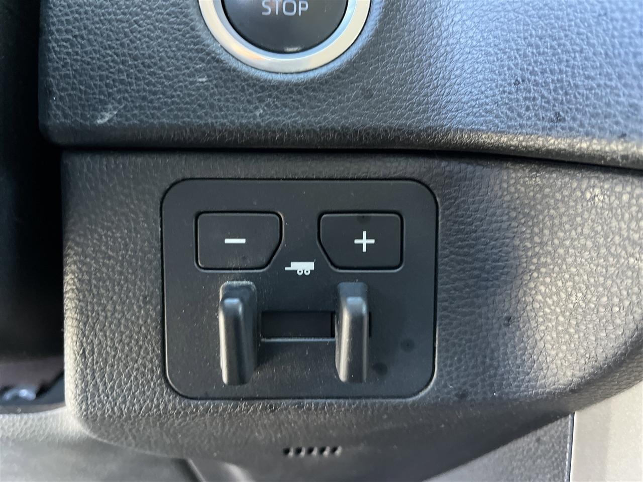 Toyota Tundra 2WD  2024