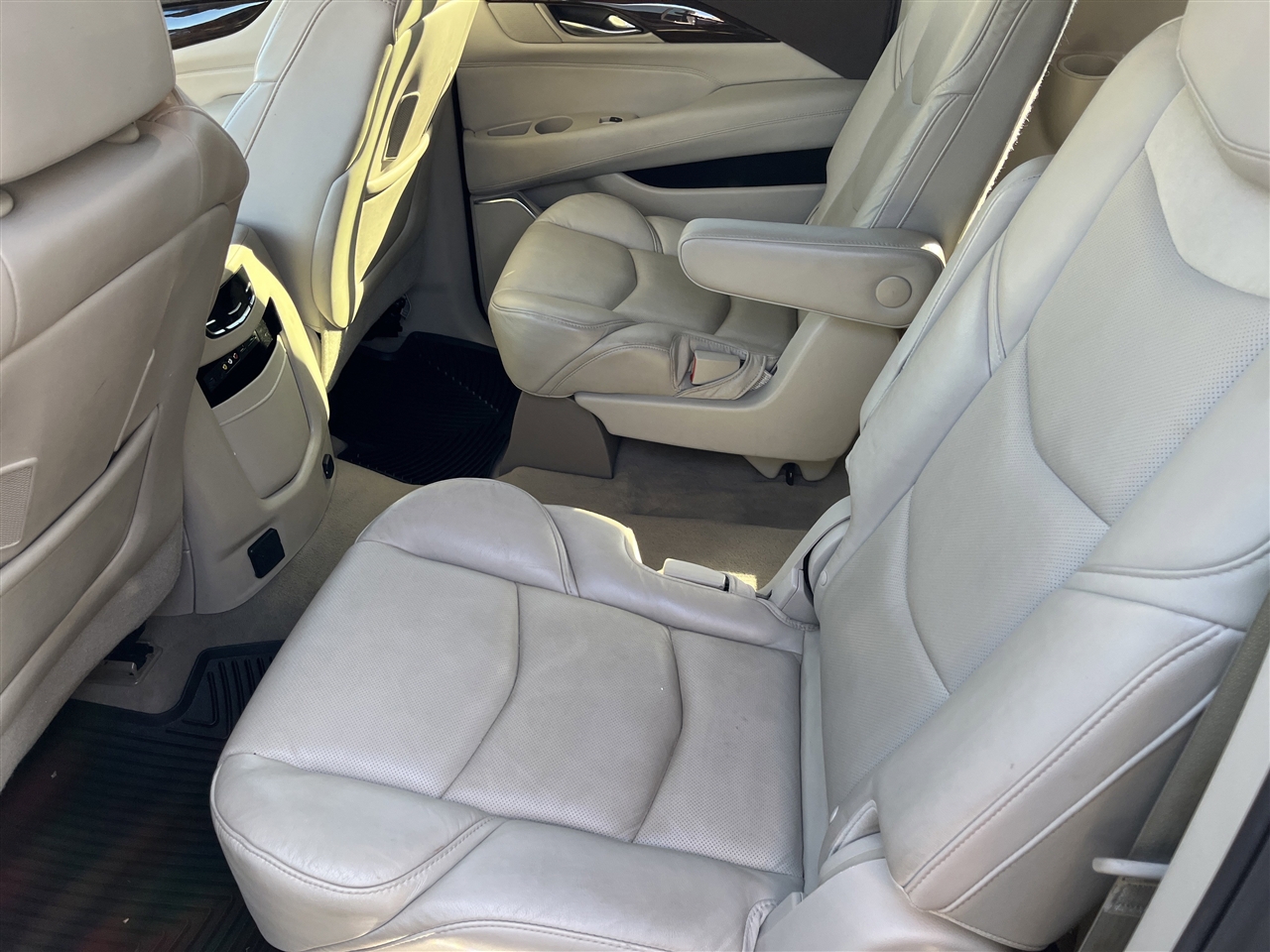 Cadillac Escalade ESV  2016