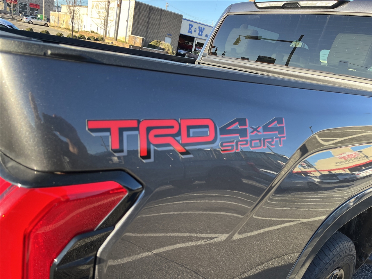 Toyota Tundra 4WD  2024