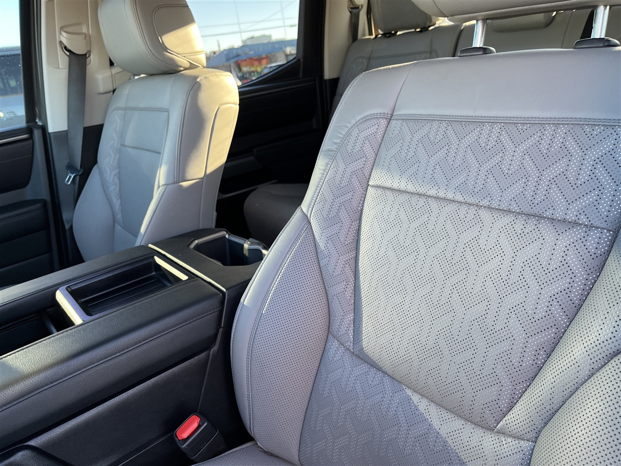 Toyota Tundra 4WD  2024