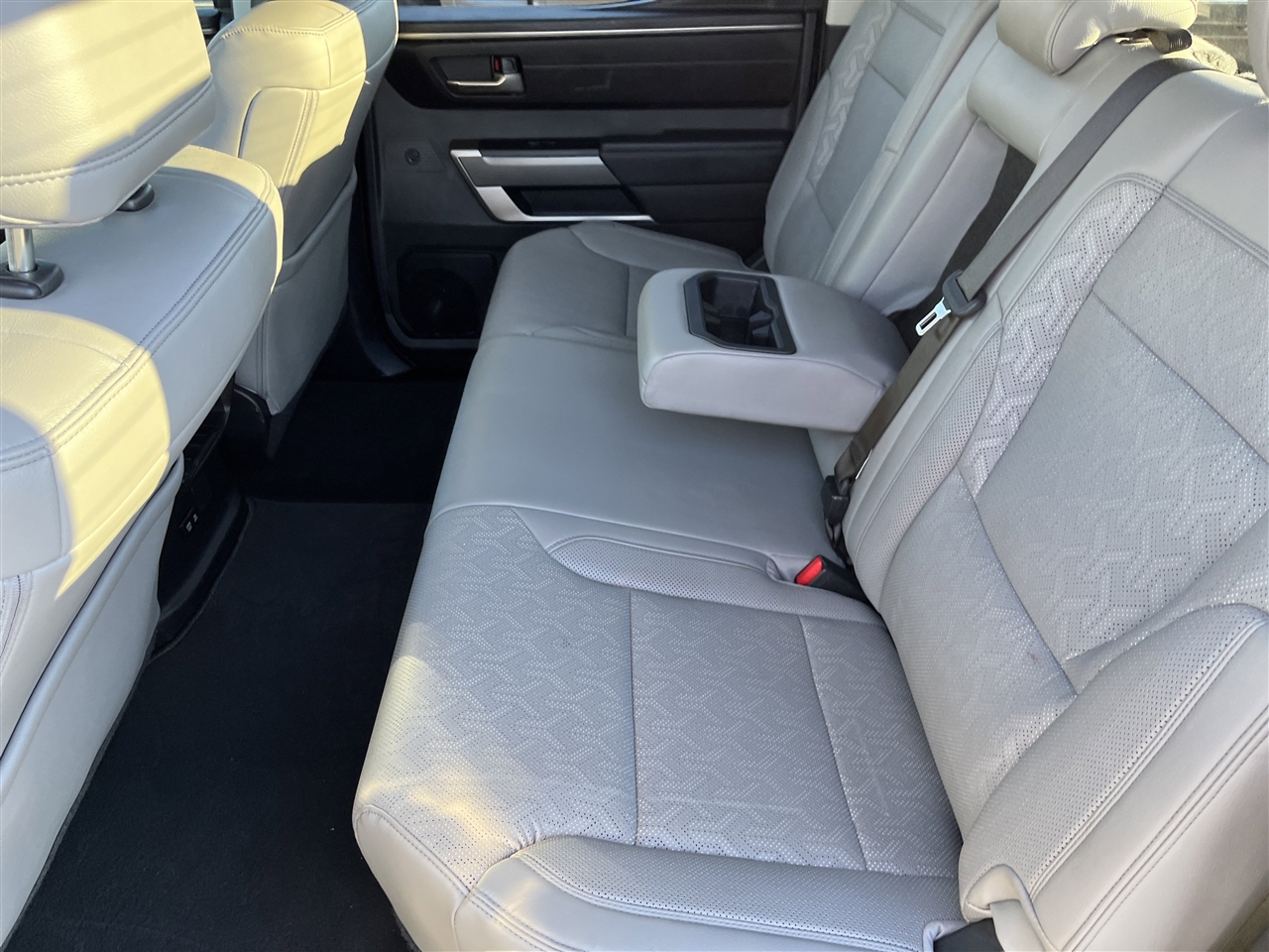 Toyota Tundra 4WD  2024