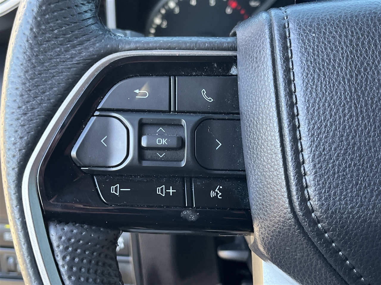 Toyota Tundra 4WD  2024