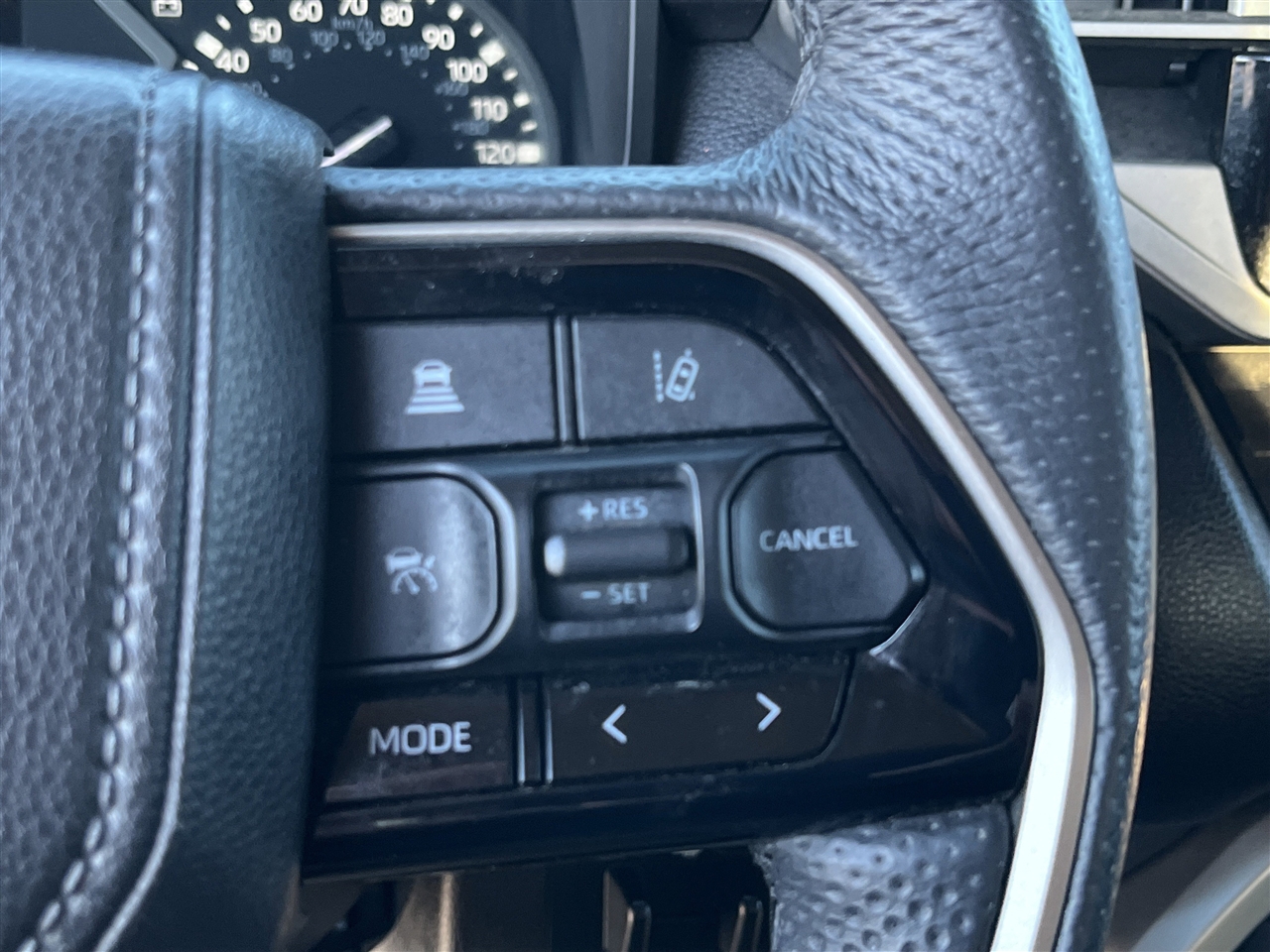 Toyota Tundra 4WD  2024