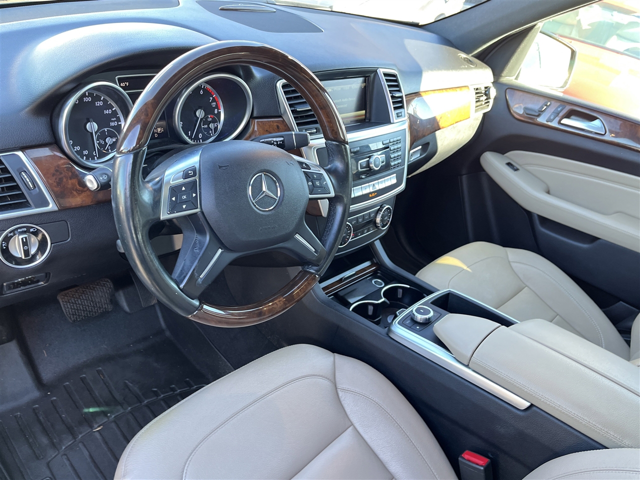 Mercedes-Benz M-Class  2015