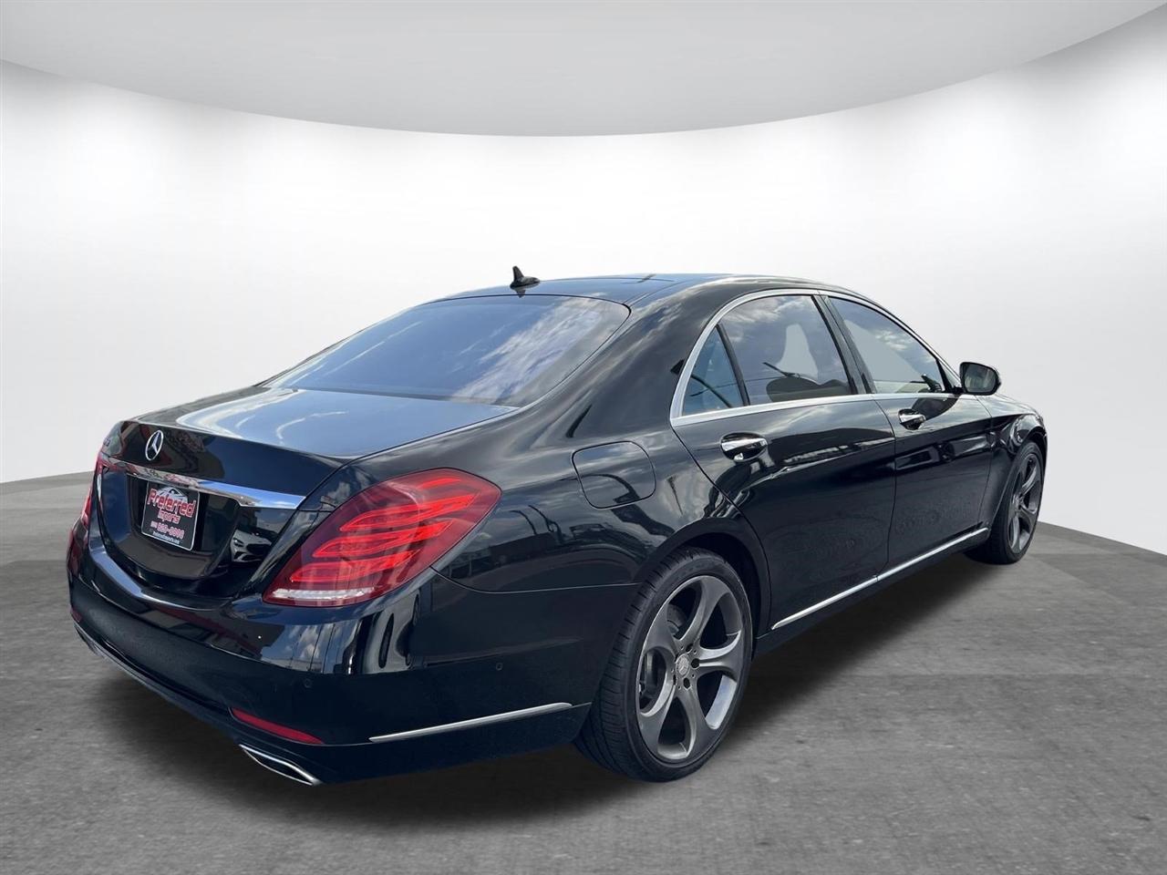 Mercedes-Benz S-Class  2015