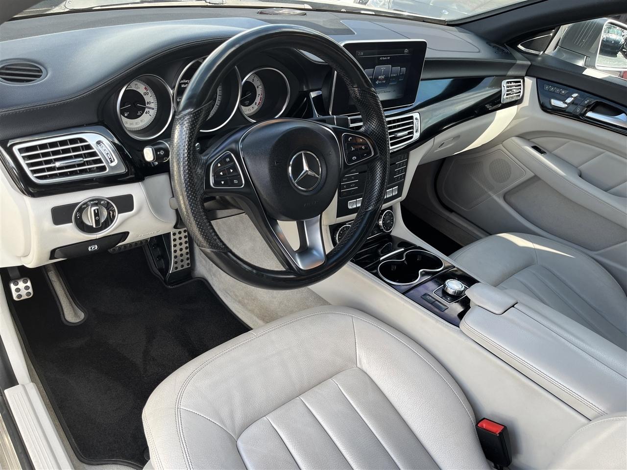 Mercedes-Benz CLS-Class  2015