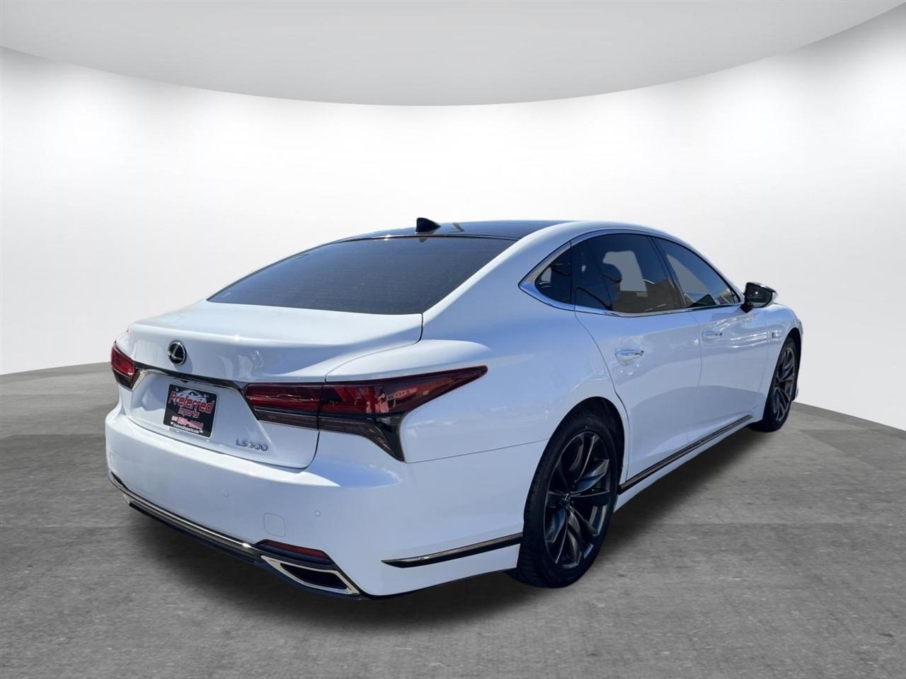 Lexus LS  2023