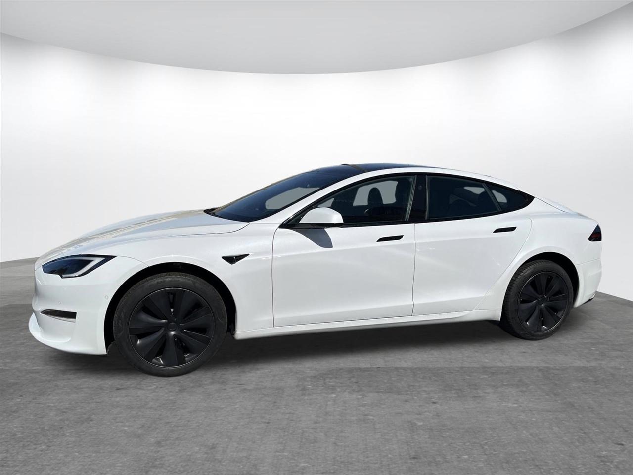 Tesla Model S  2022