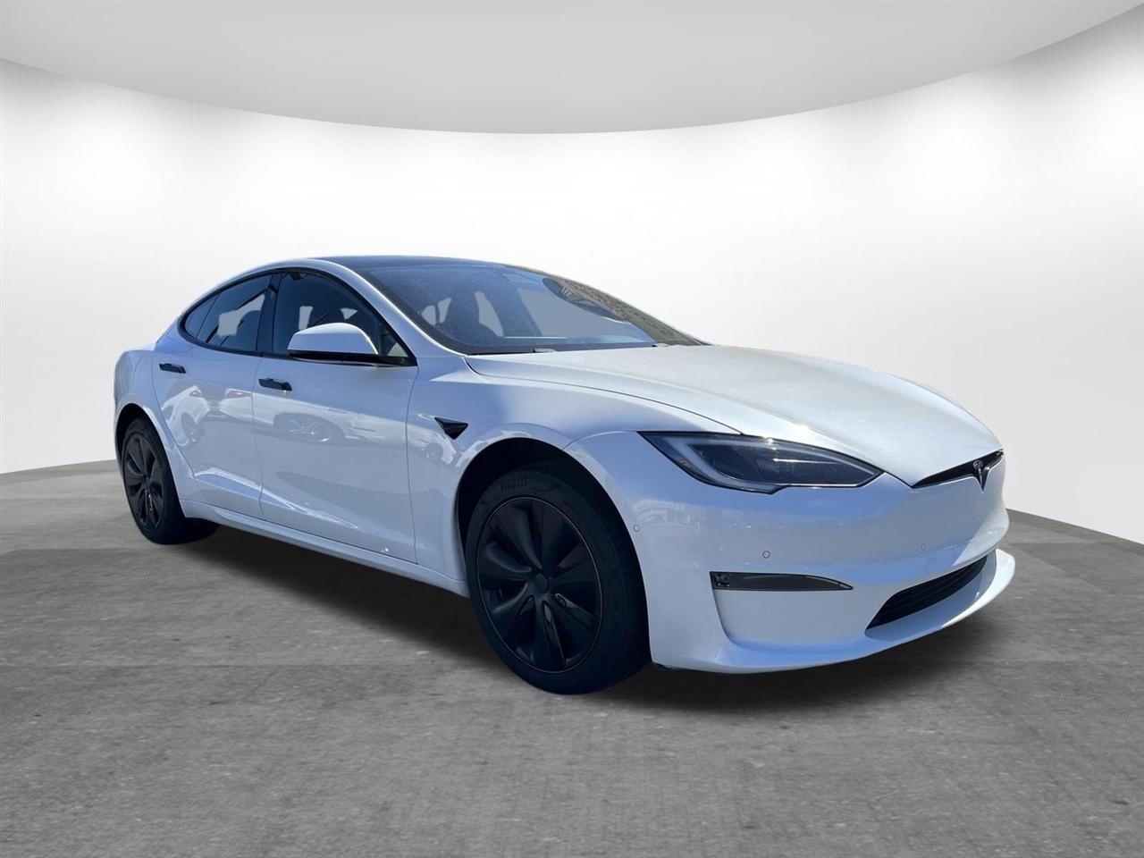 Tesla Model S  2022