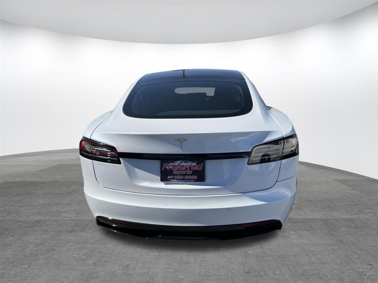 Tesla Model S  2022
