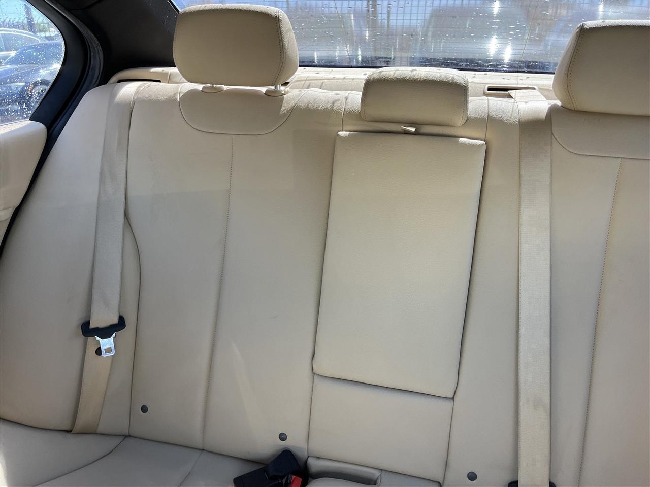 BMW 3 Series  2016