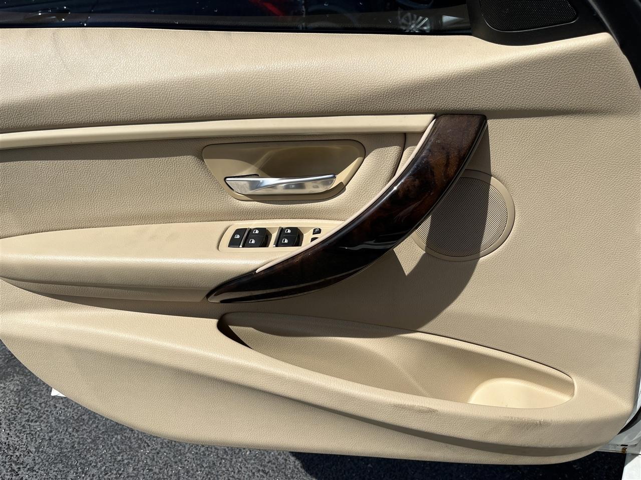 BMW 3 Series  2016