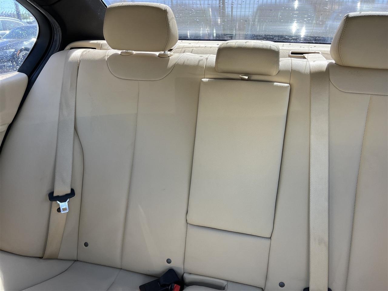 BMW 3 Series  2016