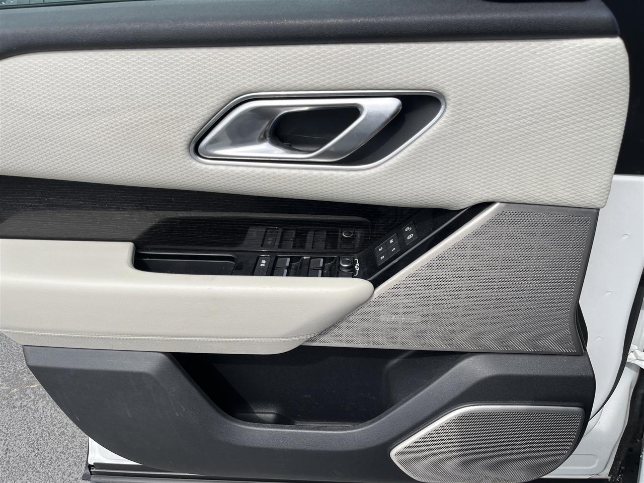 Land Rover Range Rover Velar  2018