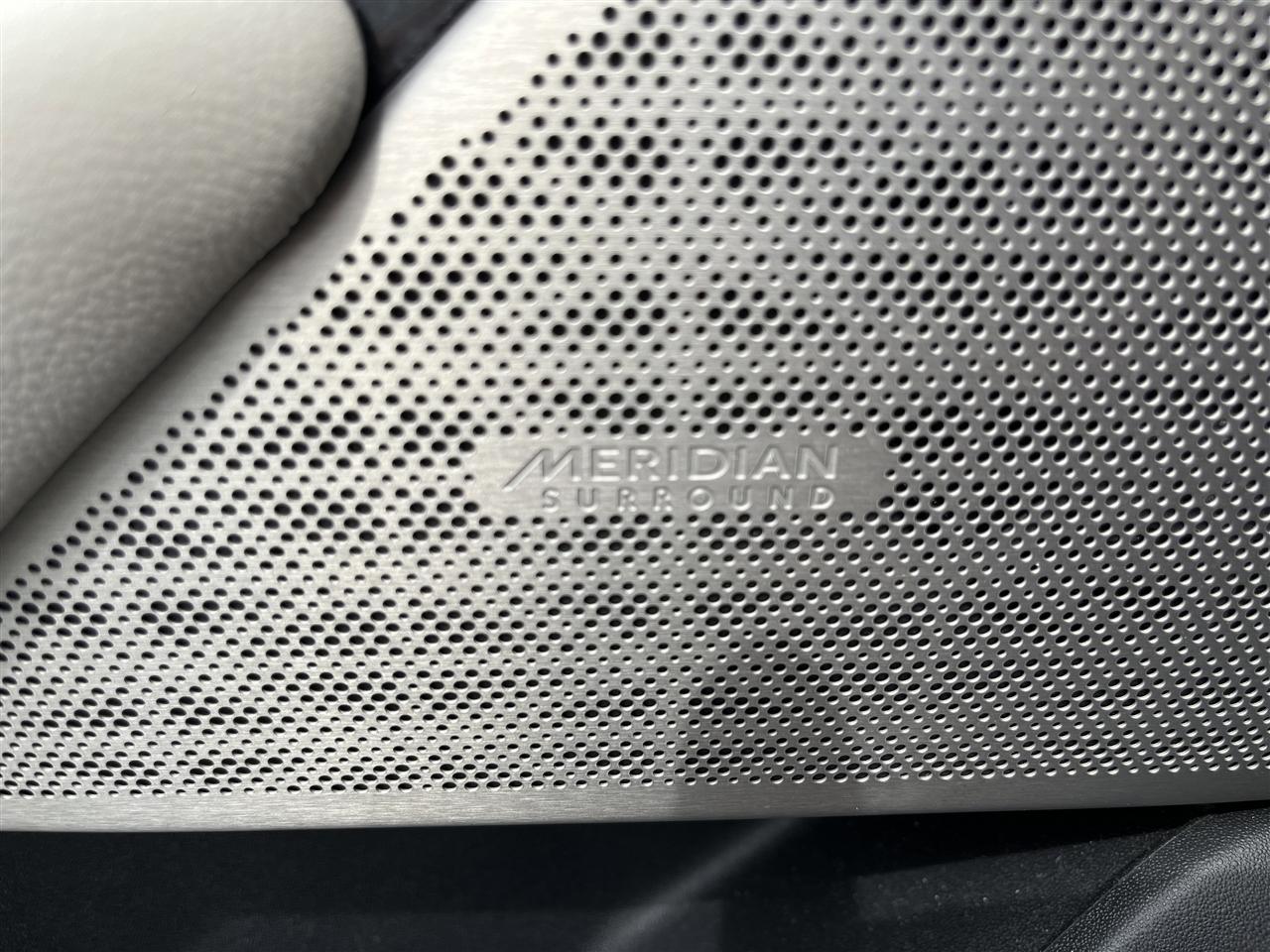 Land Rover Range Rover Velar  2018