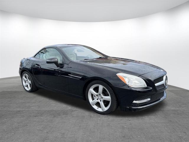 Black 2015 Mercedes-Benz SLK 250 Convertible Rear-Wheel Drive 6-Speed Manual Overdrive