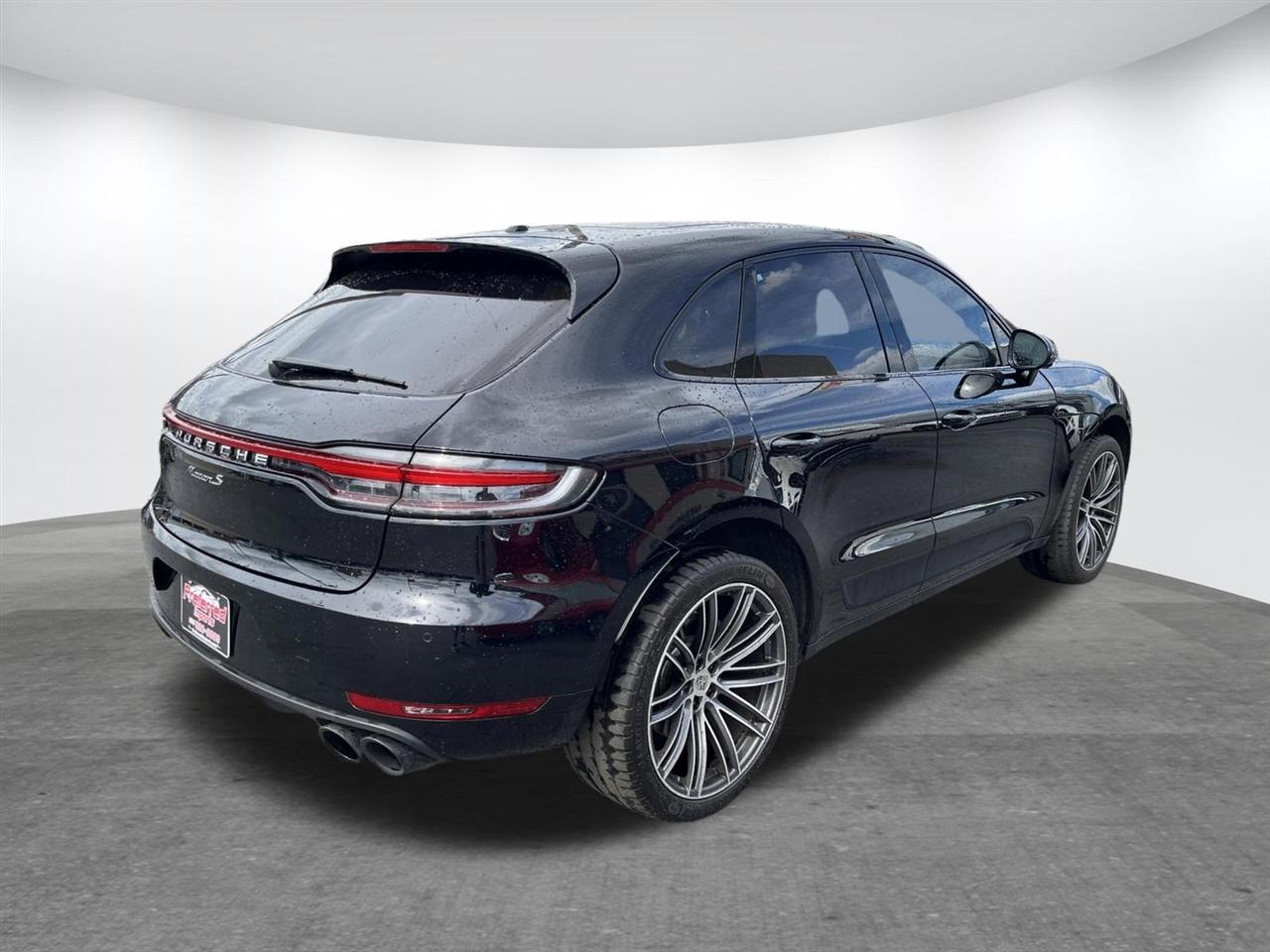 Porsche Macan  2020