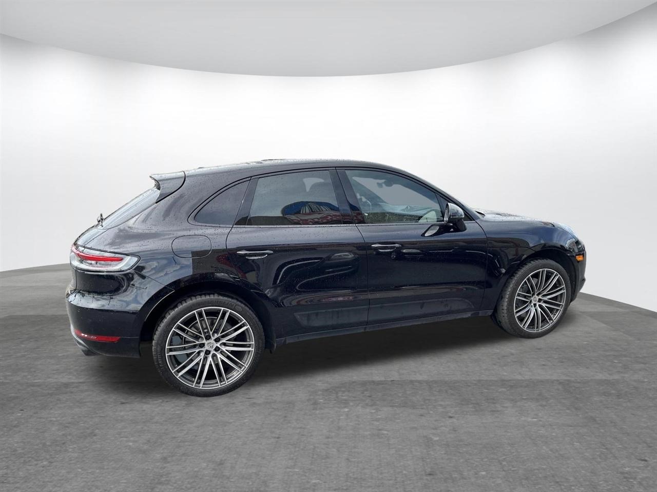 Porsche Macan  2020