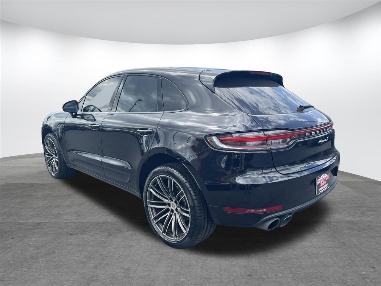 Porsche Macan  2020