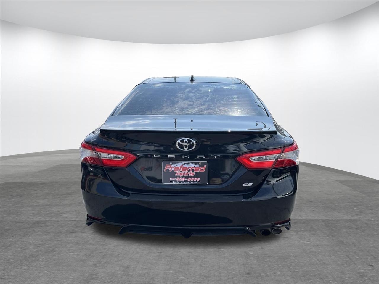 Toyota Camry  2020