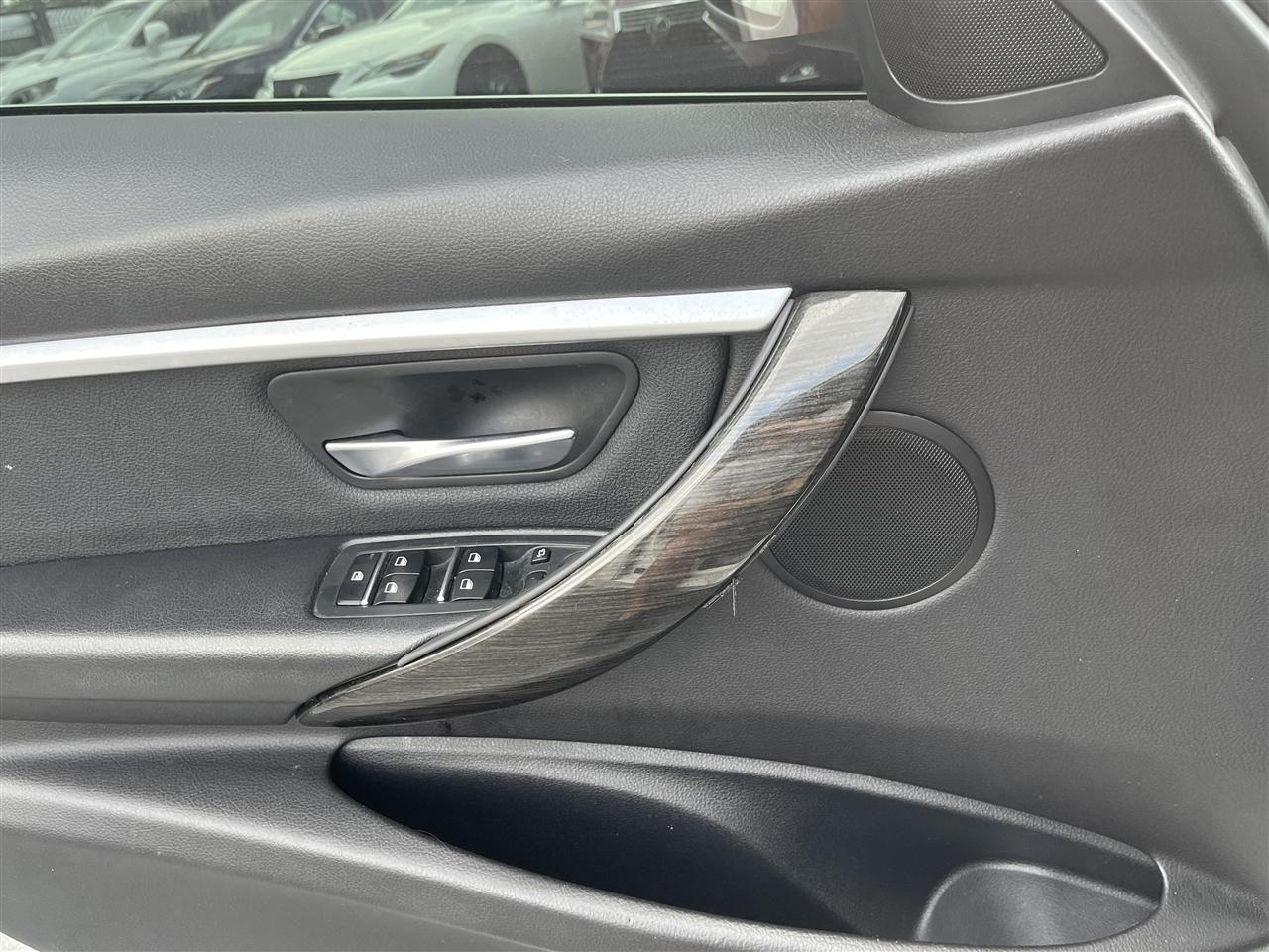 BMW 3 Series  2018