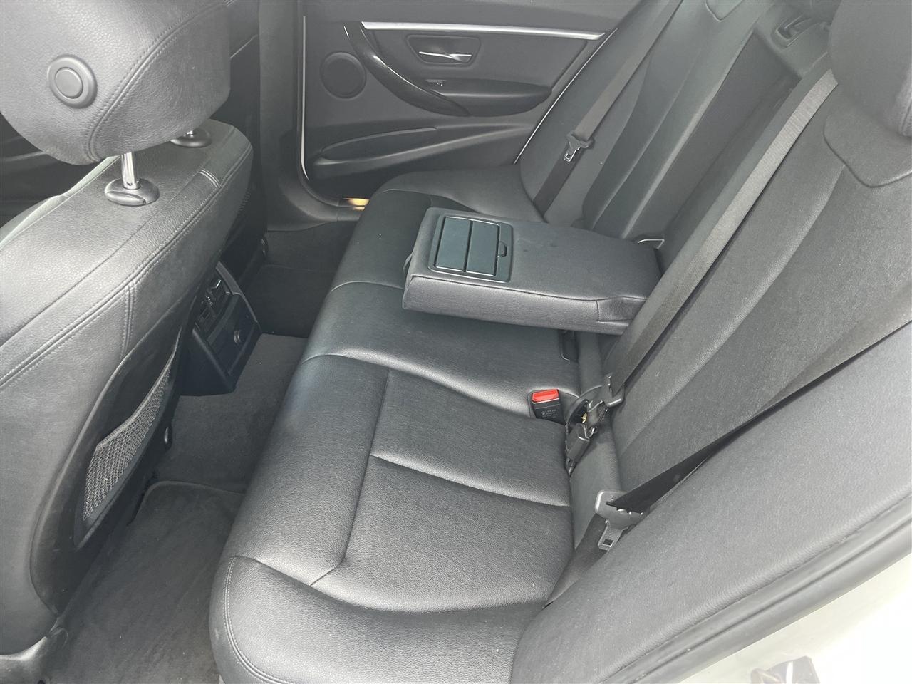 BMW 3 Series  2018