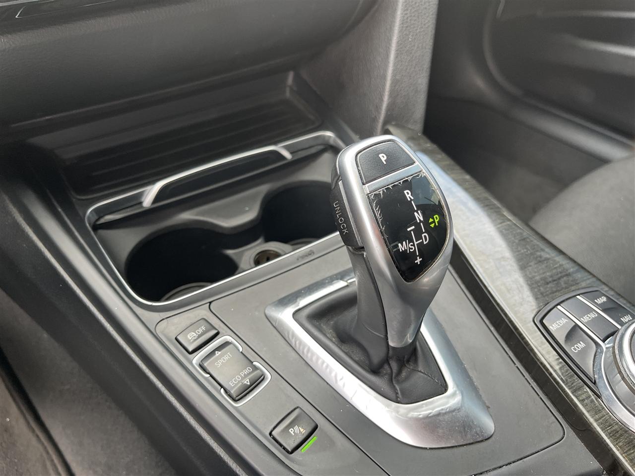 BMW 3 Series  2018