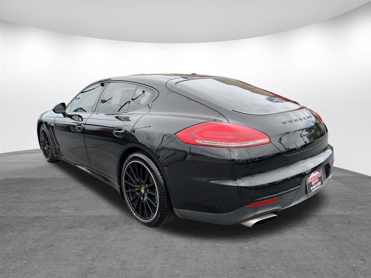 Porsche Panamera  2014
