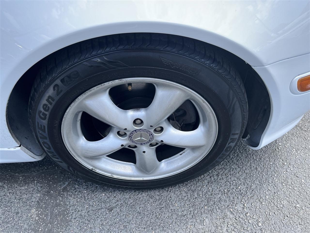 Mercedes-Benz SLK-Class  2001