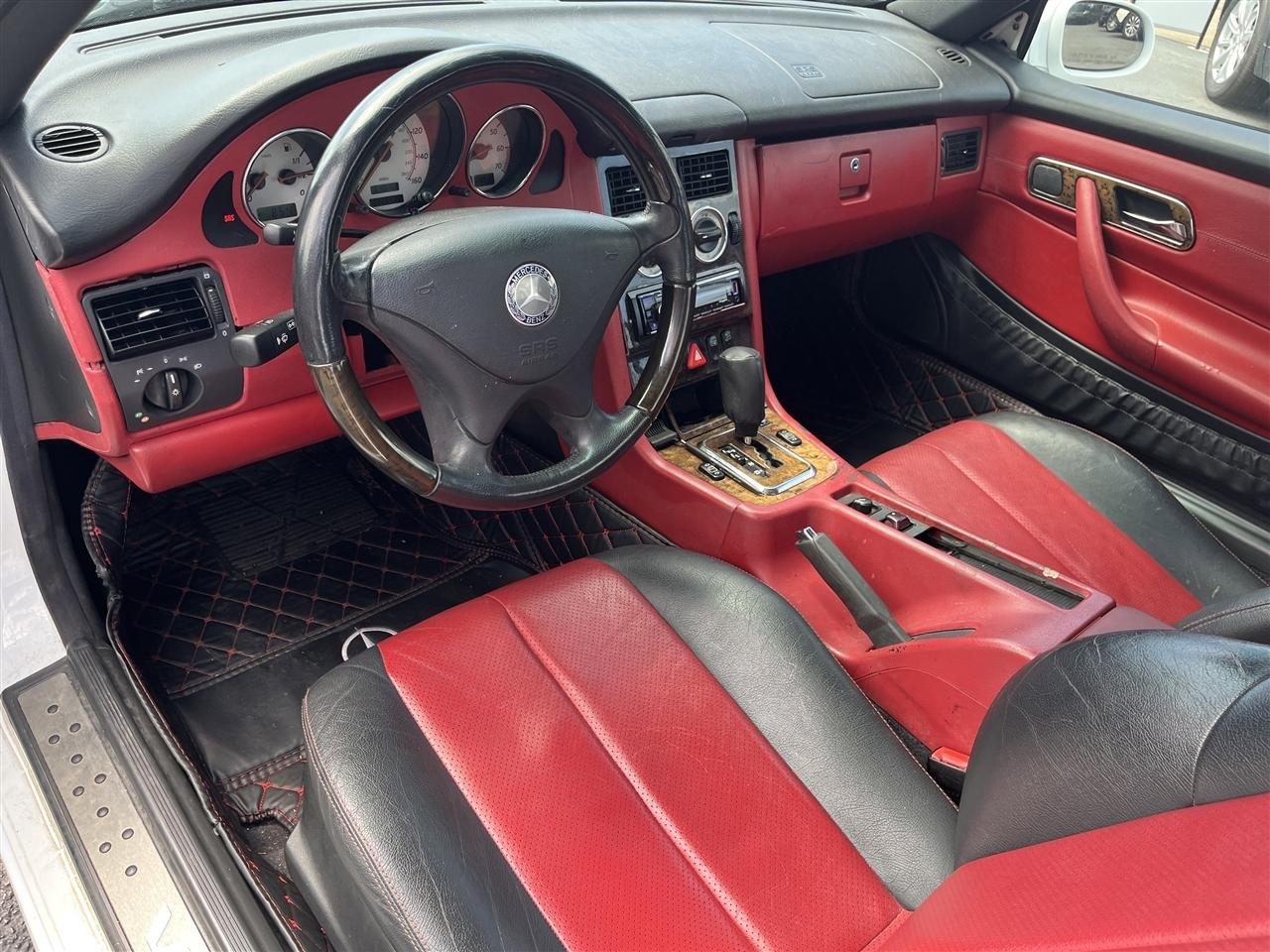 Mercedes-Benz SLK-Class  2001