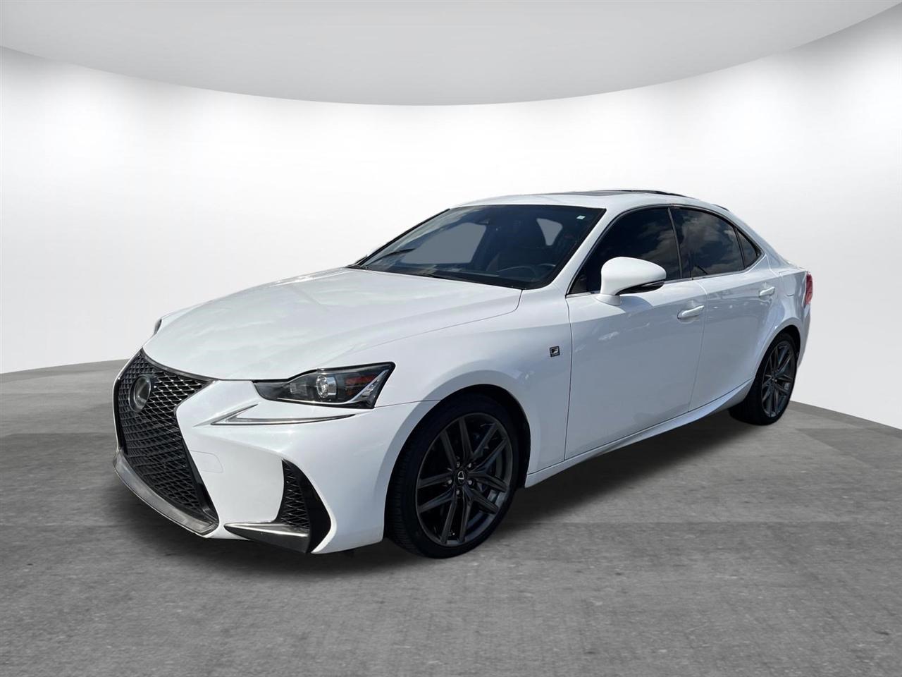 Lexus IS  2018