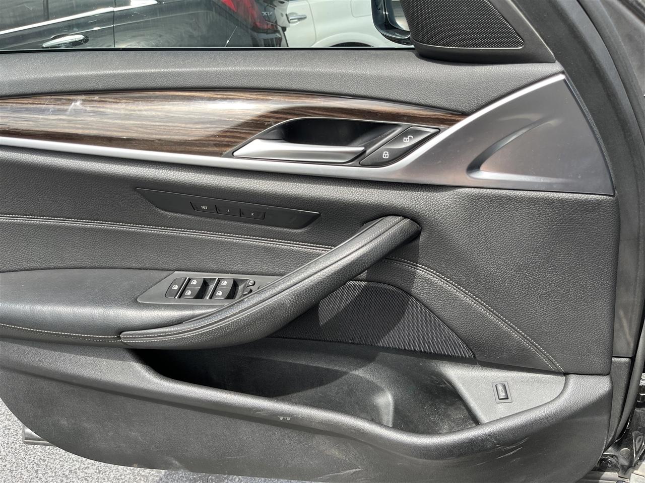 BMW 5 Series  2017