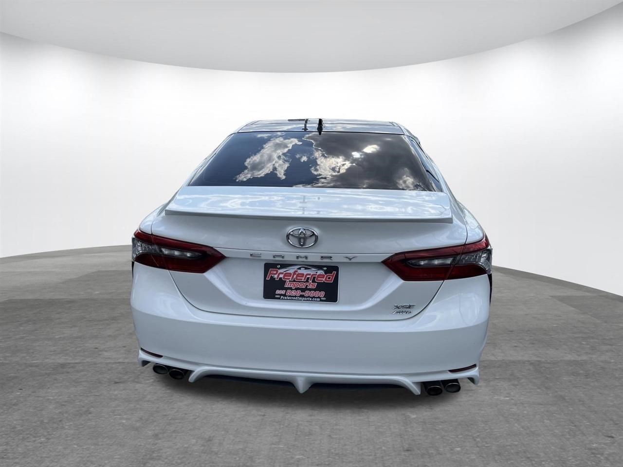 Toyota Camry  2022
