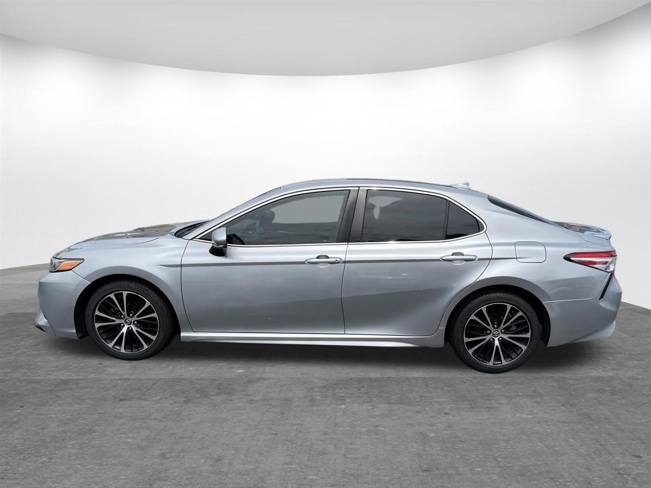 Toyota Camry  2020