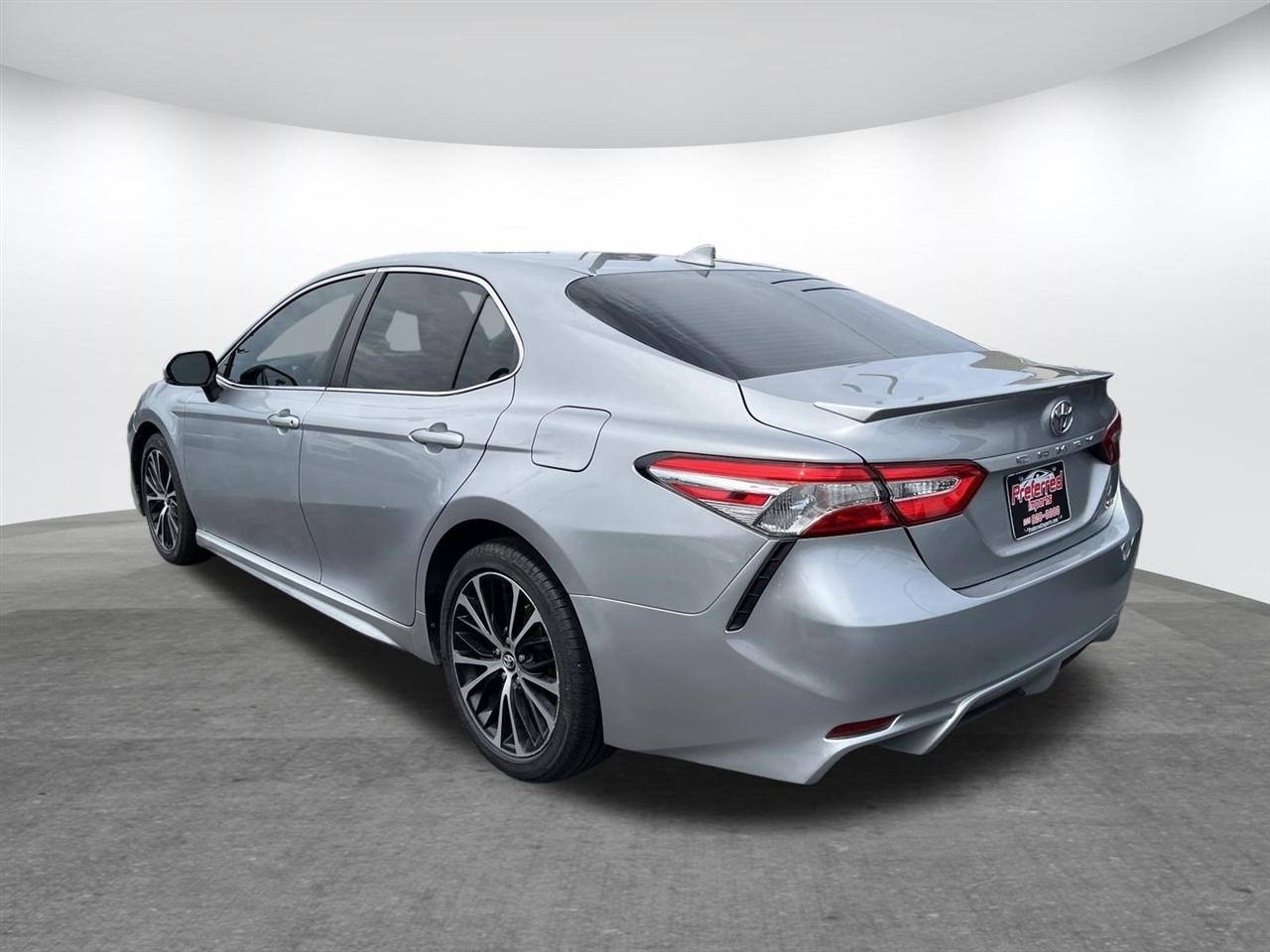 Toyota Camry  2020
