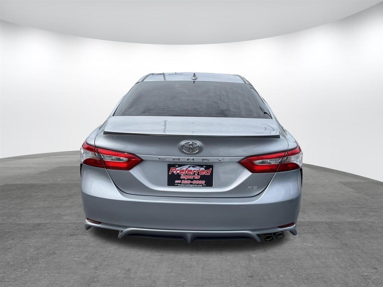 Toyota Camry  2020