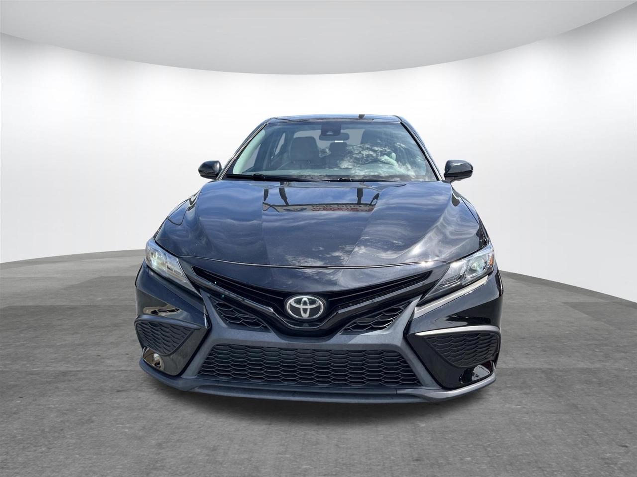 Toyota Camry  2021