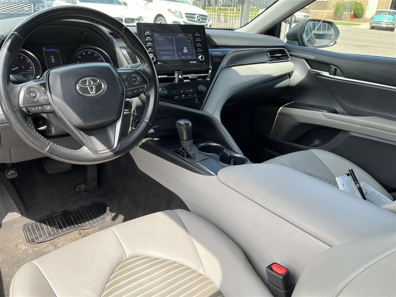 Toyota Camry  2021