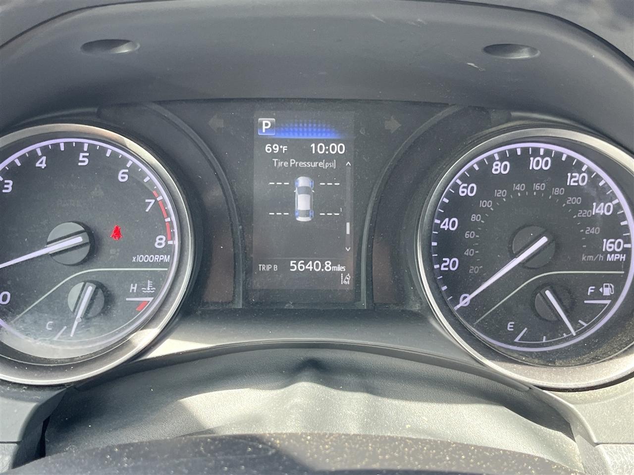 Toyota Camry  2021