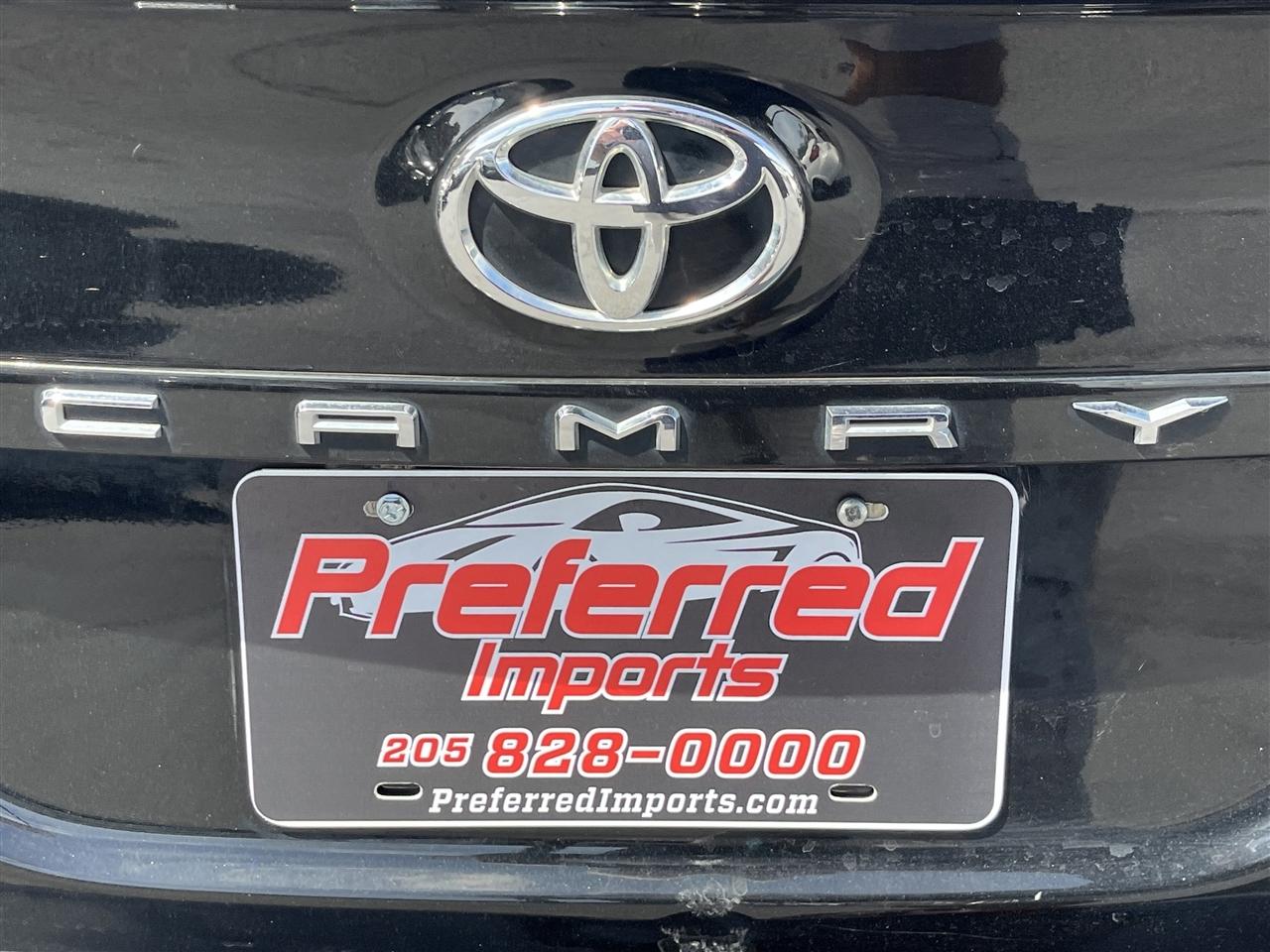 Toyota Camry  2021